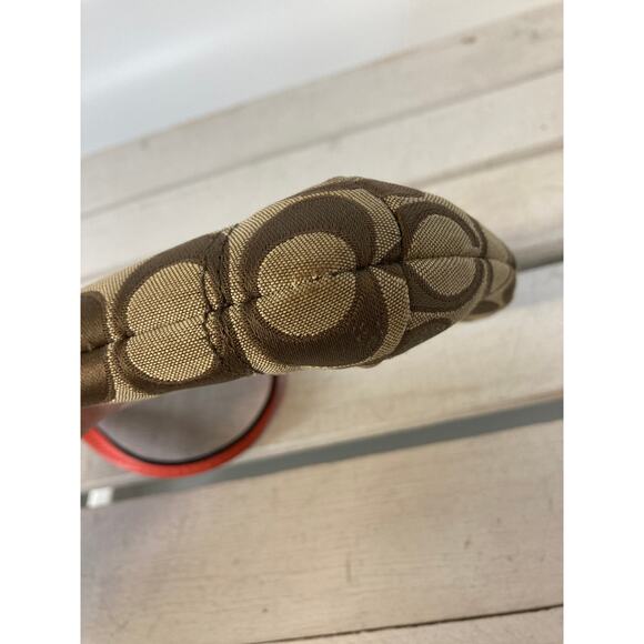 COACH SMALL SIGNATURE PRINT CANVAS, ORANGE TRIM WRISTLET. - Picture 6 of 11